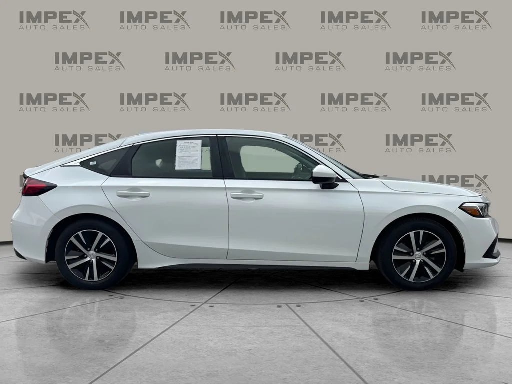 Used 2024 White Honda LX image 6