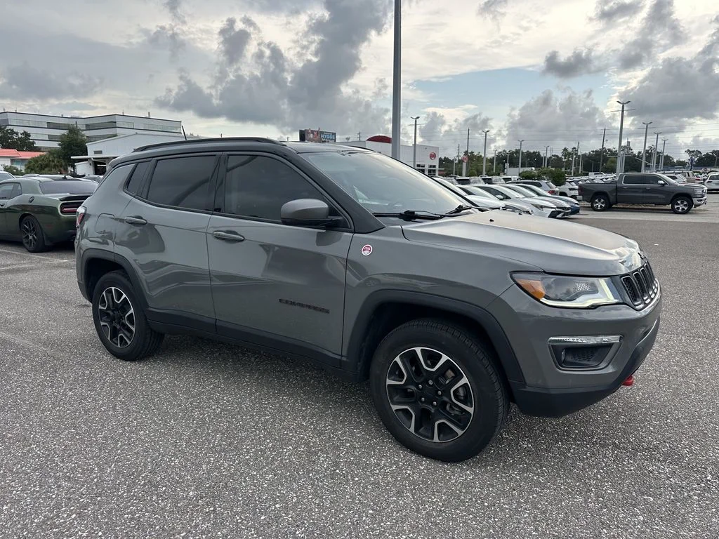 Used 2021 Gray Jeep Trailhawk image 10