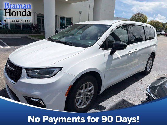 2024 Chrysler Pacifica Touring L