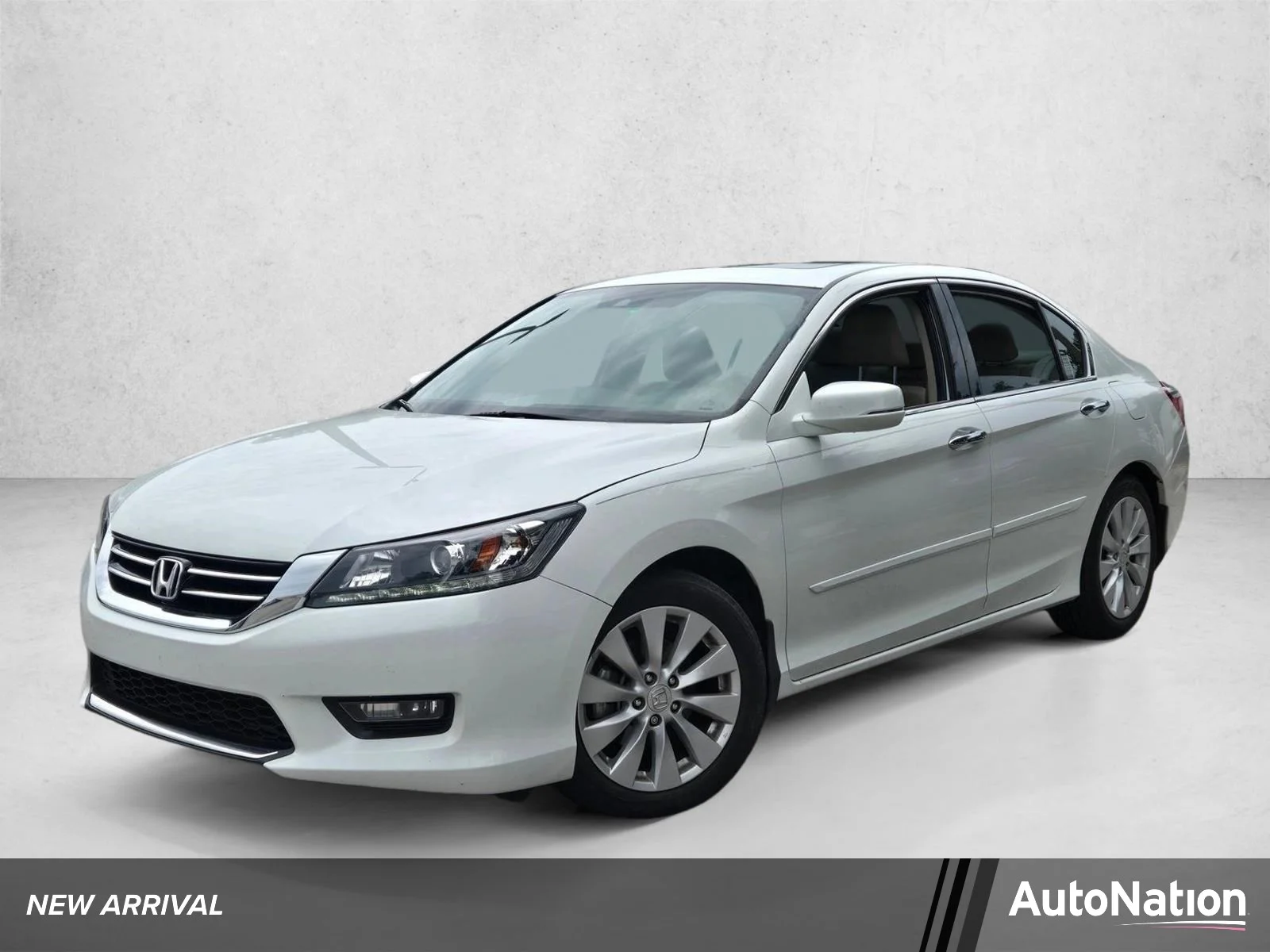 Used 2014 White Orchid Pearl Honda EX-L image 1