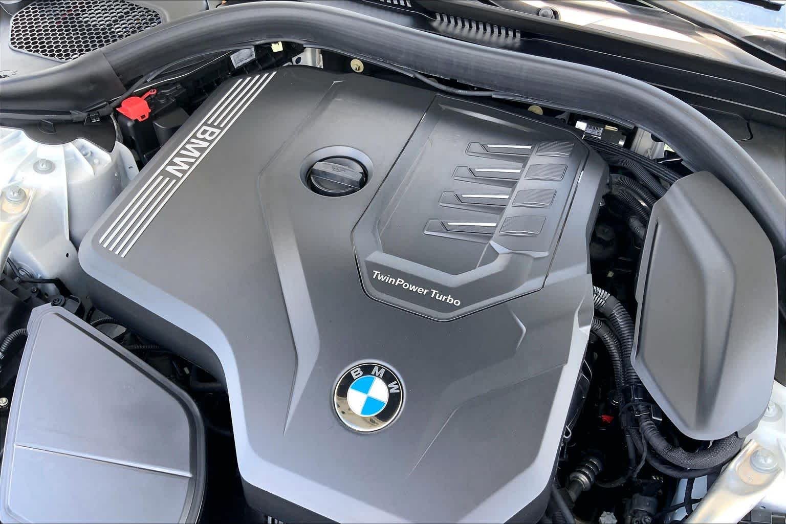 Used 2023 Alpine White BMW 530i image 32