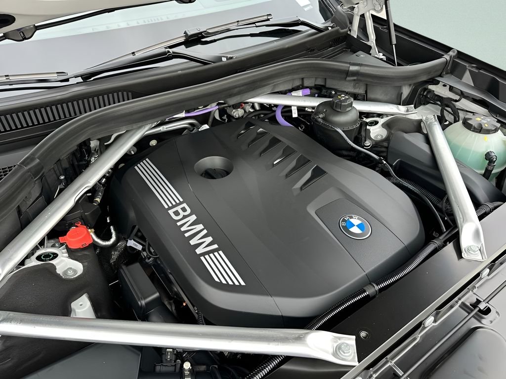 New 2027 Mineral White Metallic BMW xDrive40i image 25