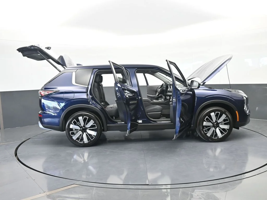 New 2026 Cosmic Blue Metallic Mitsubishi SE image 83