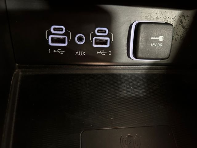Used 2024 White Jeep Altitude image 30