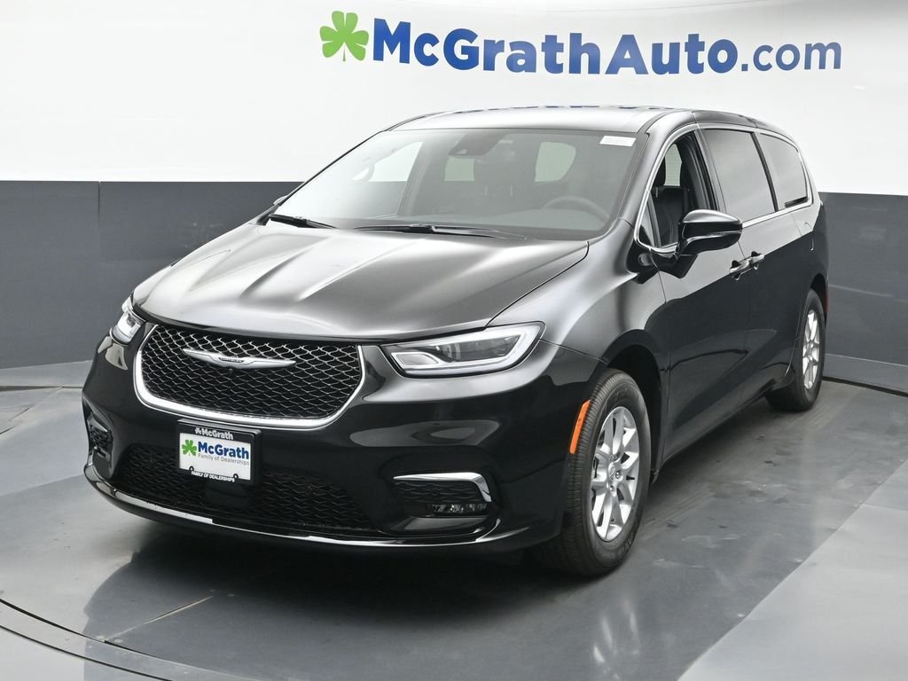 2026 Chrysler Pacifica Select - Photo 22