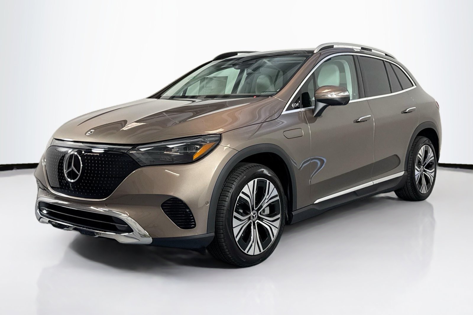 New 2026 Sonoran Brown Metallic Mercedes-Benz EQE 320 image 1
