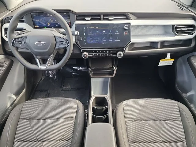 New 2027 Mosaic Black Metallic Chevrolet LT image 10