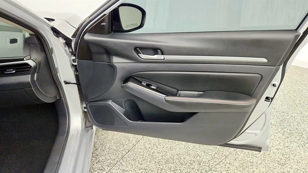 Used 2024 Brilliant Silver Metallic Nissan 2.5 SR Sedan w/ Premium Pkg feat. Moonroof image 26