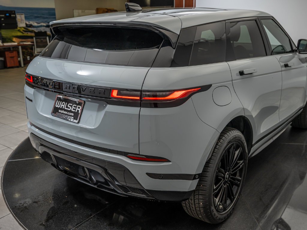 Used 2026 Arroios Grey Metallic Land Rover Dynamic image 15