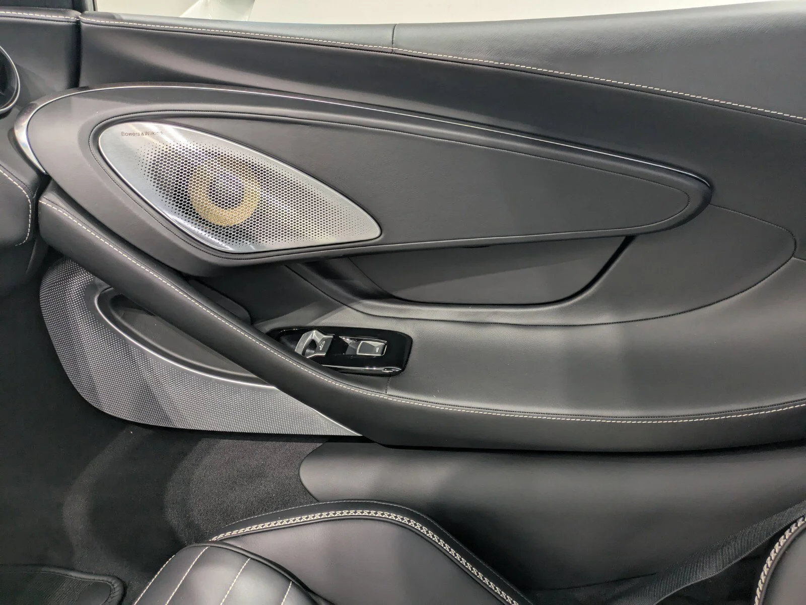 2025 McLaren GTS Base - Photo 17