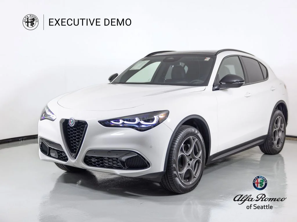 2025 Alfa Romeo Stelvio