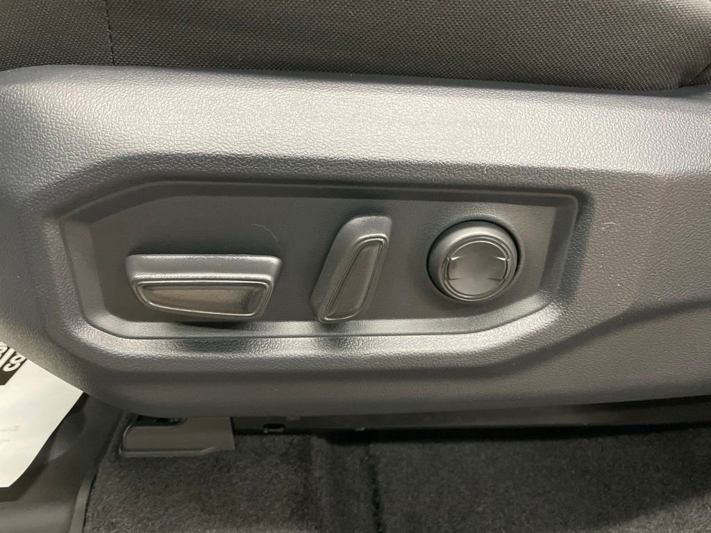2026 Toyota Tundra SR5 - Photo 13