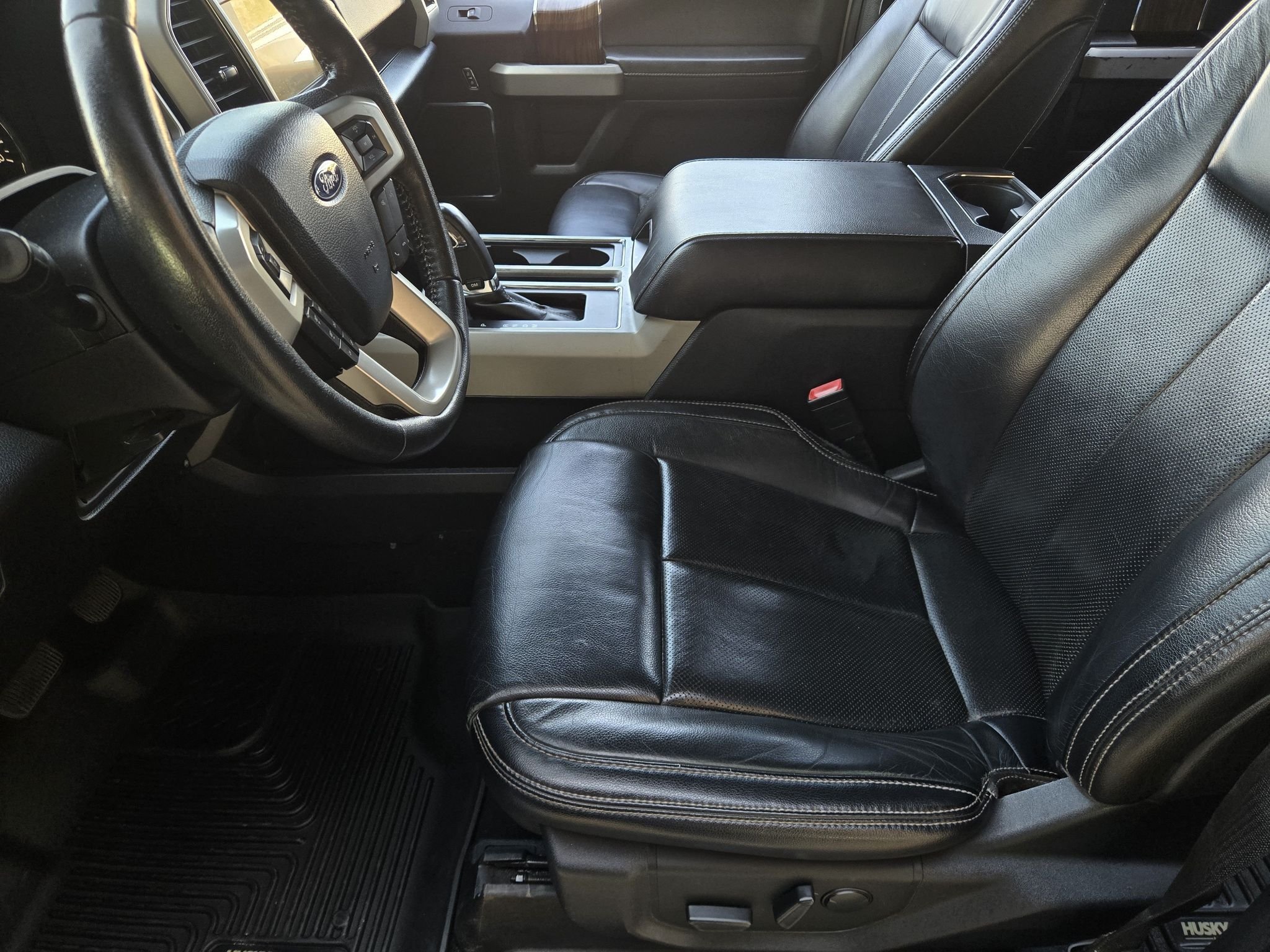 Used 2020 Oxford White Ford LARIAT image 13