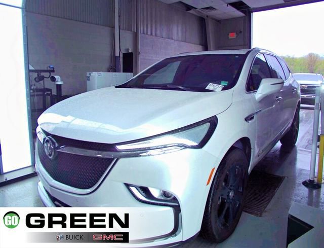 2024 Buick Enclave Essence's photo