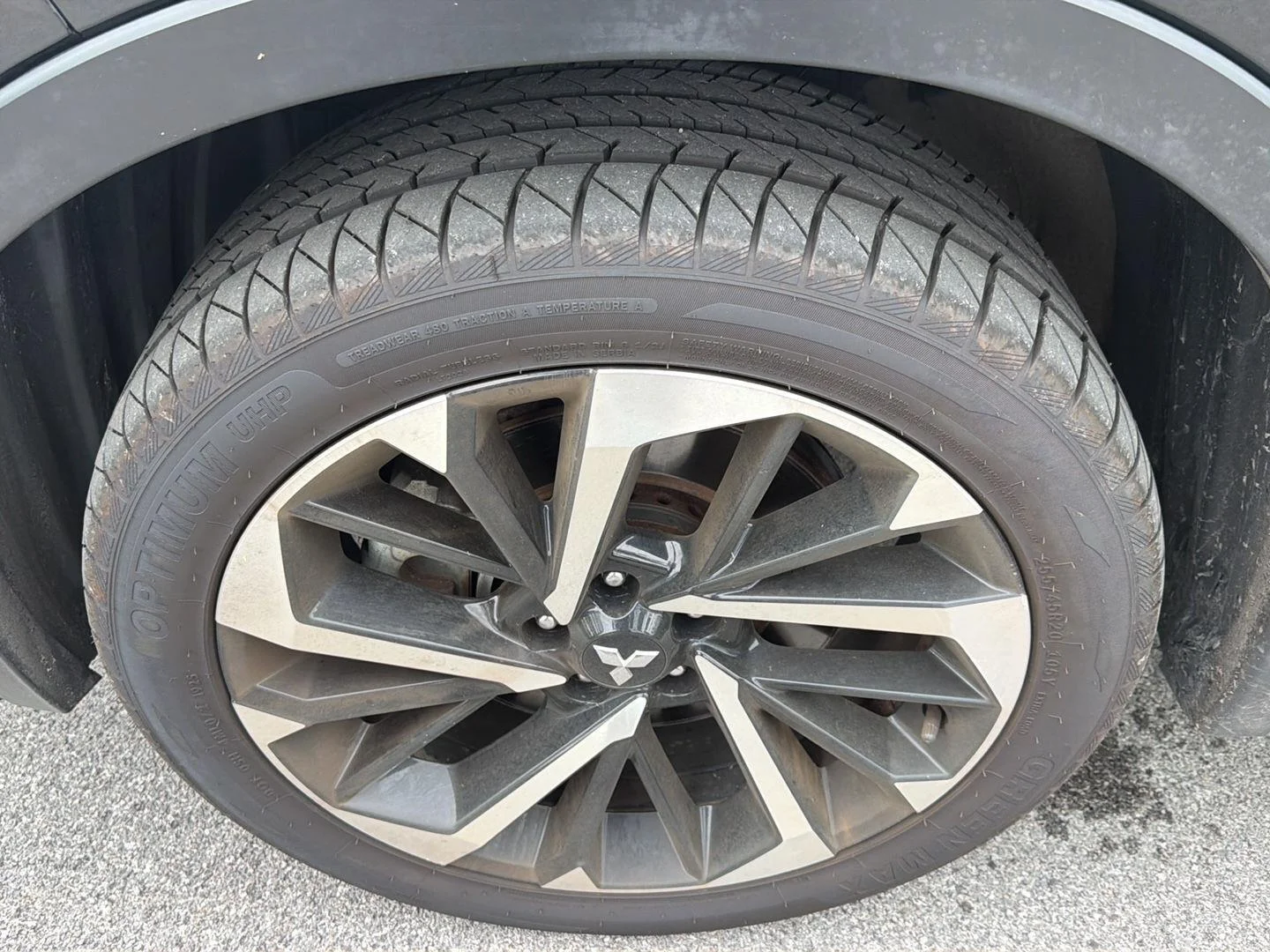 Used 2022 Black Diamond Mitsubishi SEL image 8