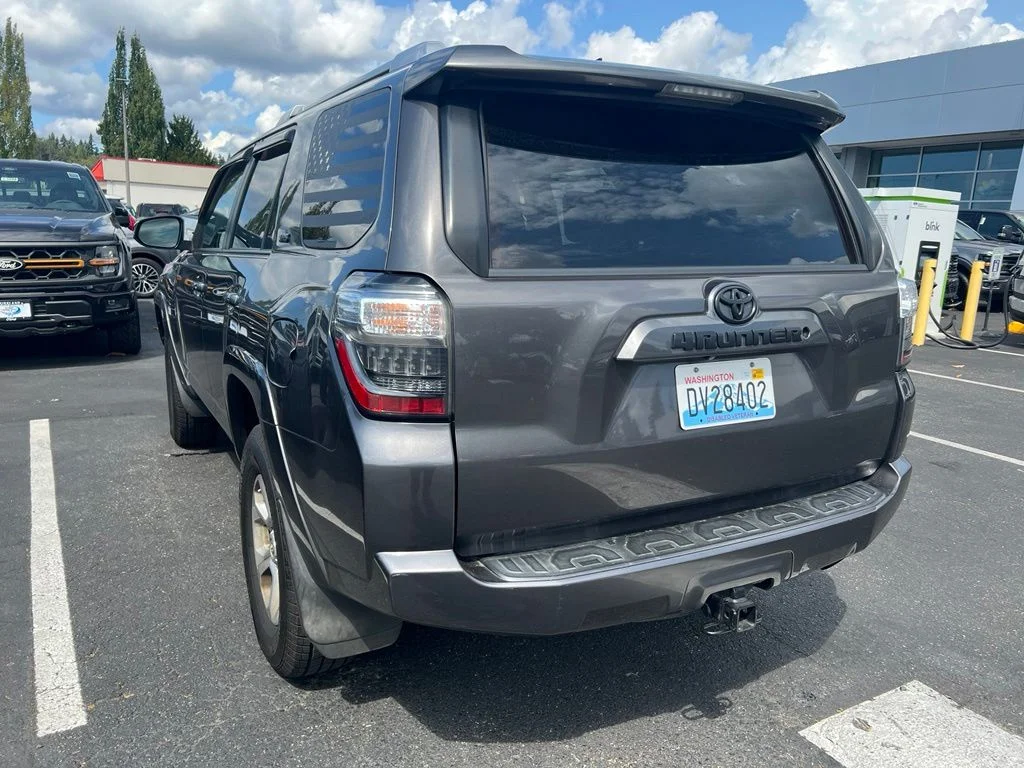 Used 2014 Gray Toyota SR5 Premium image 6