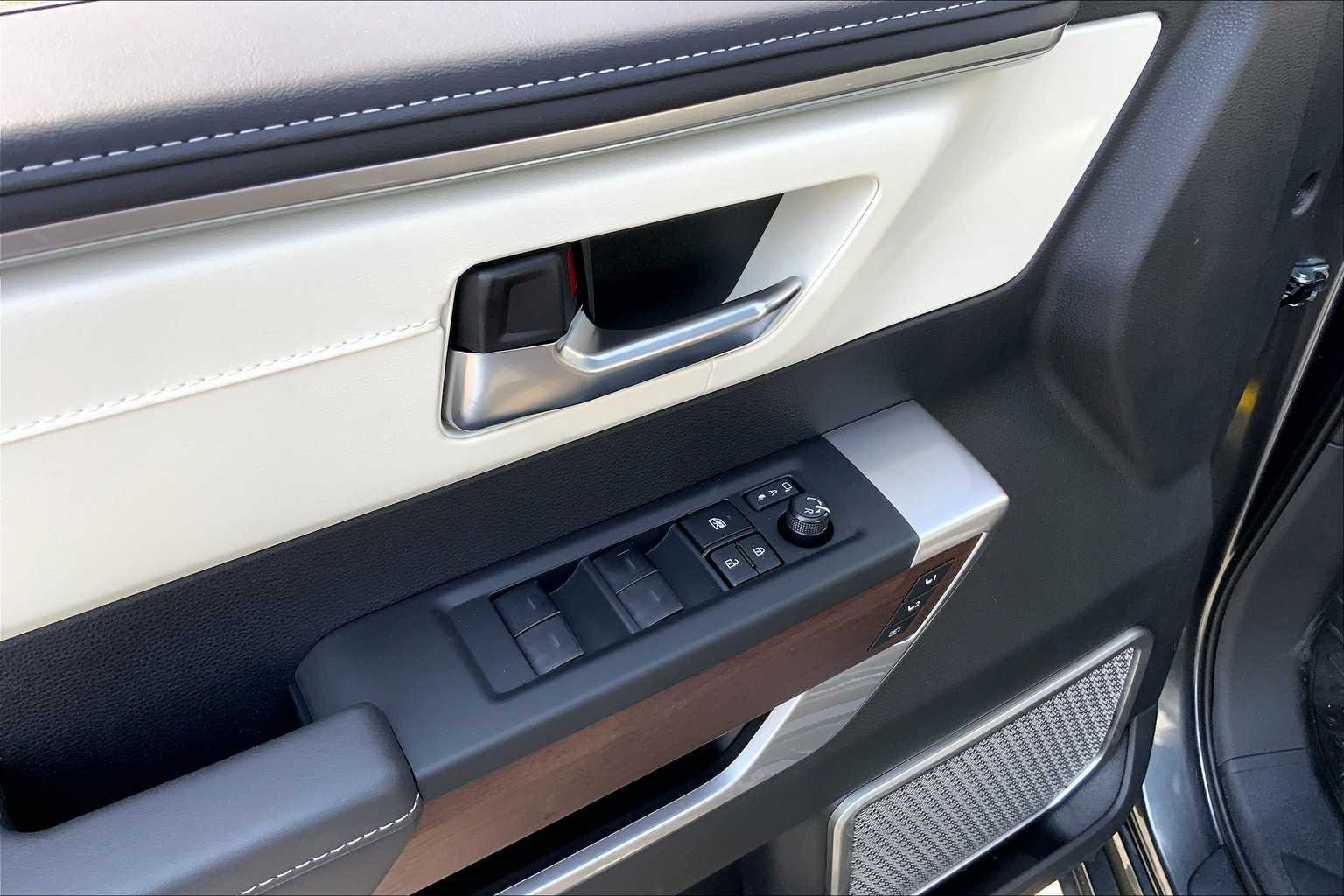 2025 Toyota Tundra Capstone - Photo 20