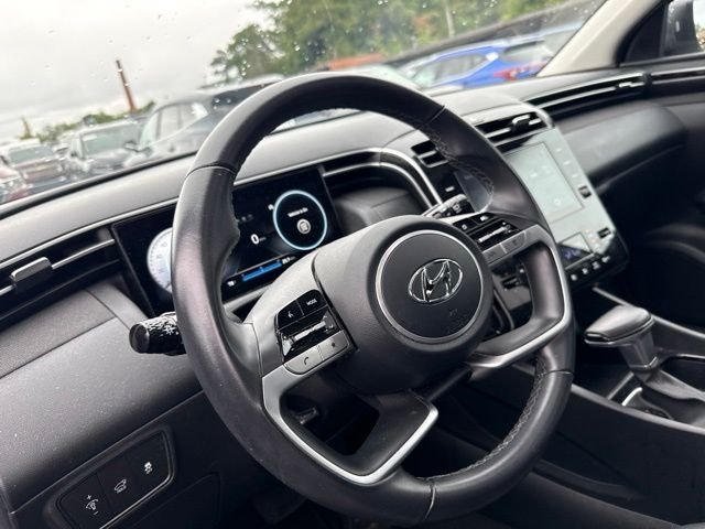 Used 2023 White Hyundai SEL image 11