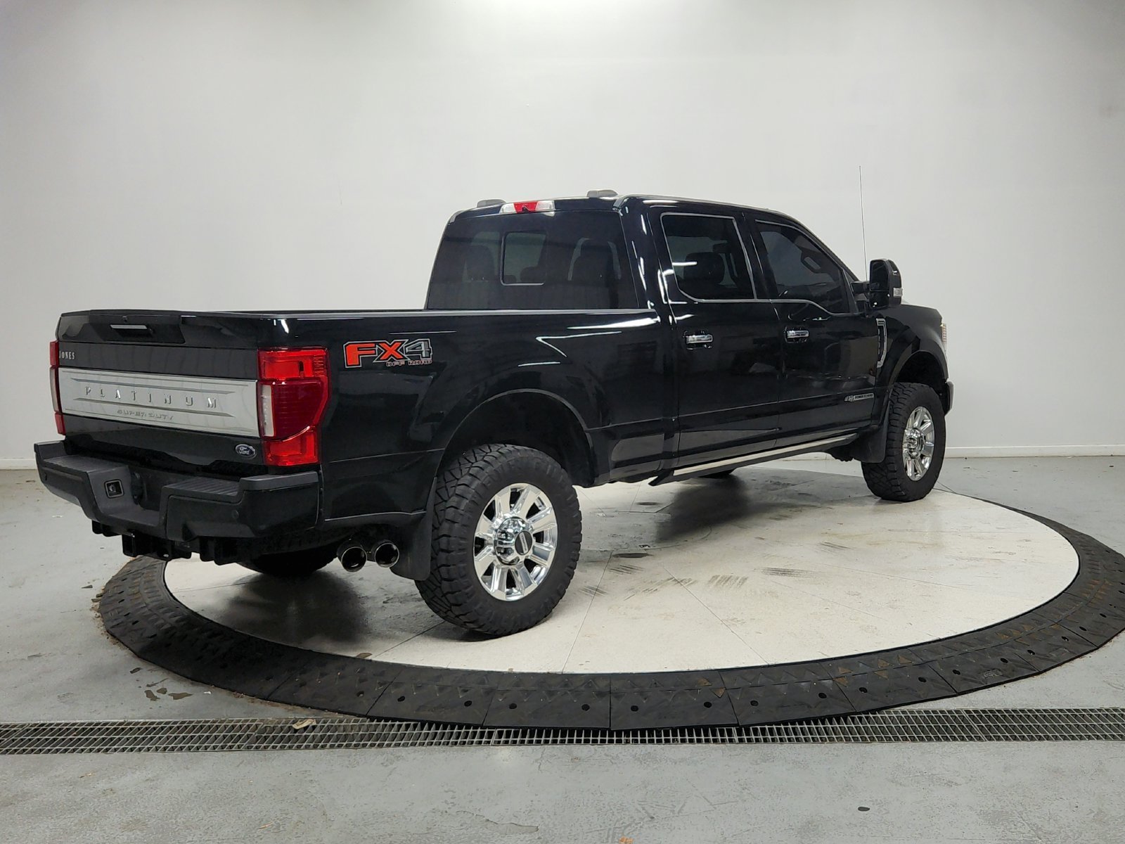 Used 2020 Black Ford Platinum image 8