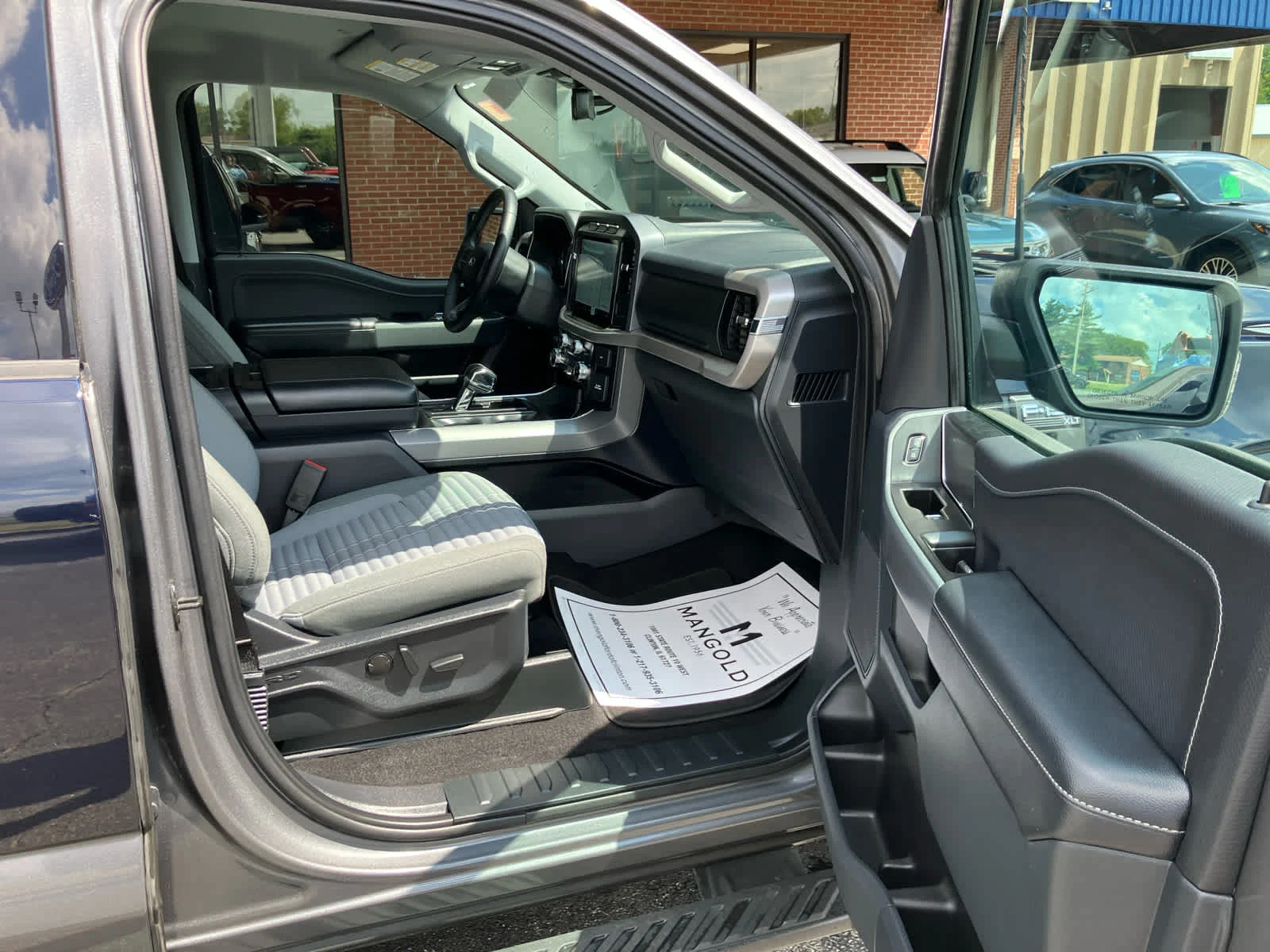 2023 Ford F-150 XLT - Photo 25