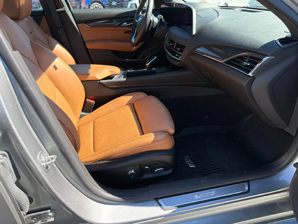 Used 2025 Silver Cadillac V-Series image 13