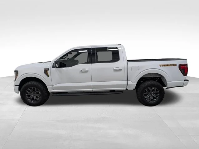 New 2026 Oxford White Ford Tremor® image 37