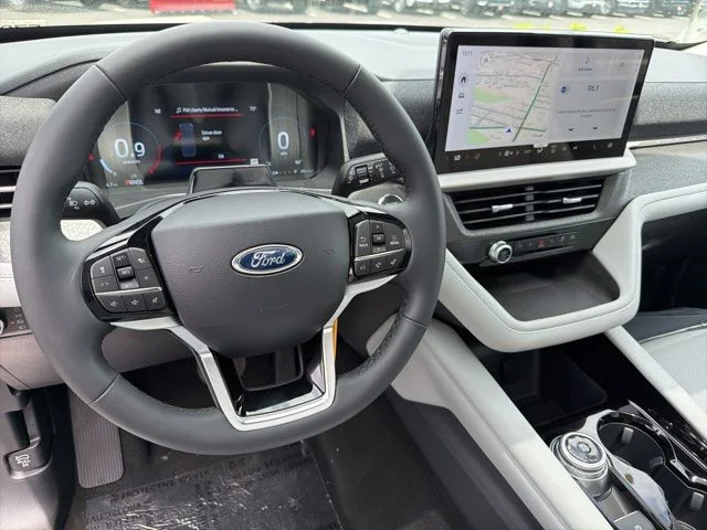 New 2026 Black Ford Platinum image 19
