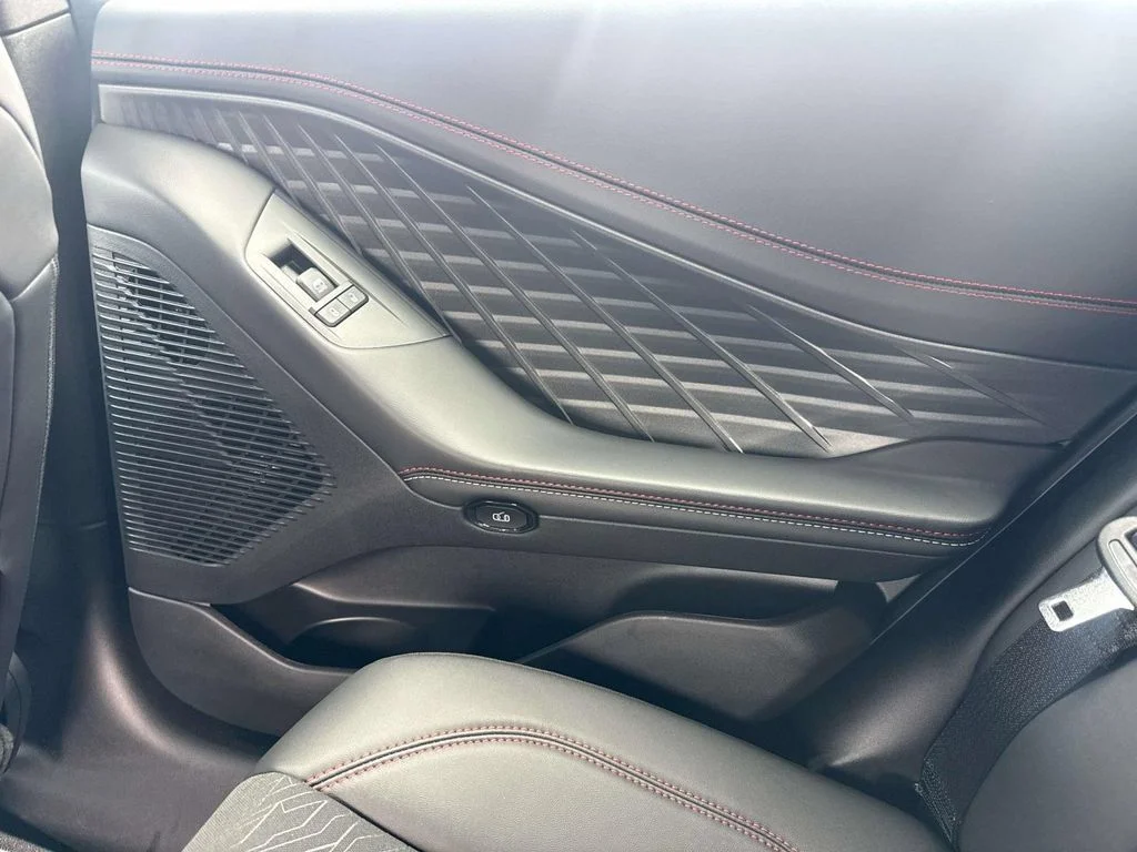 New 2026 White Knuckle Exterior Paint Dodge R/T image 7