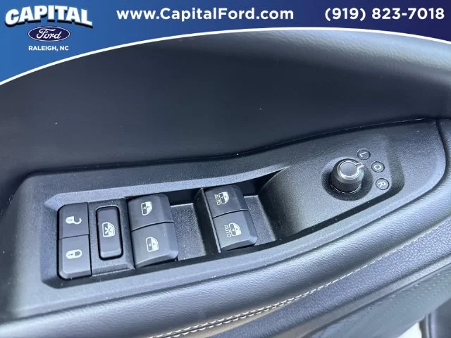 Used 2025 Gray Jeep Limited image 21