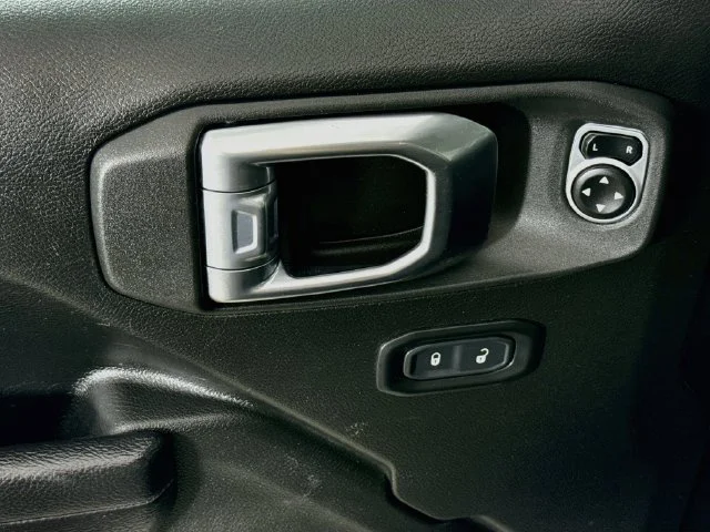 Used 2024 Black Jeep Sport S image 17