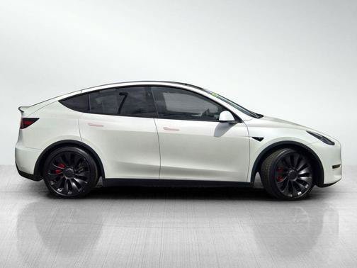 Used 2023 White Tesla Performance image 3