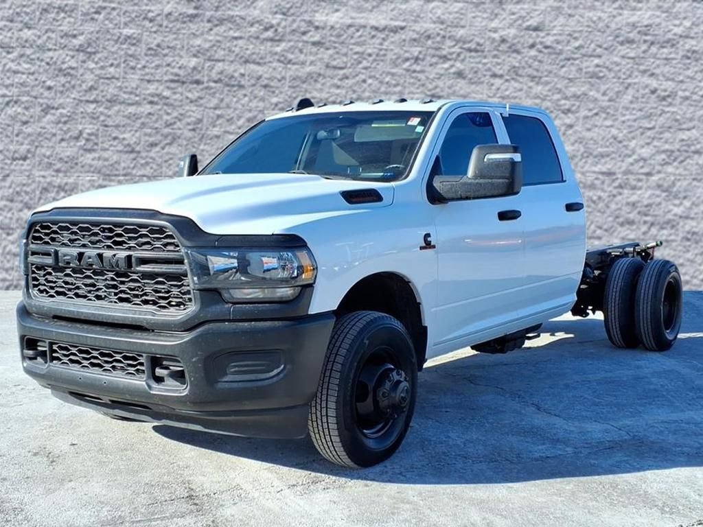 2023 RAM 3500 - Image 2