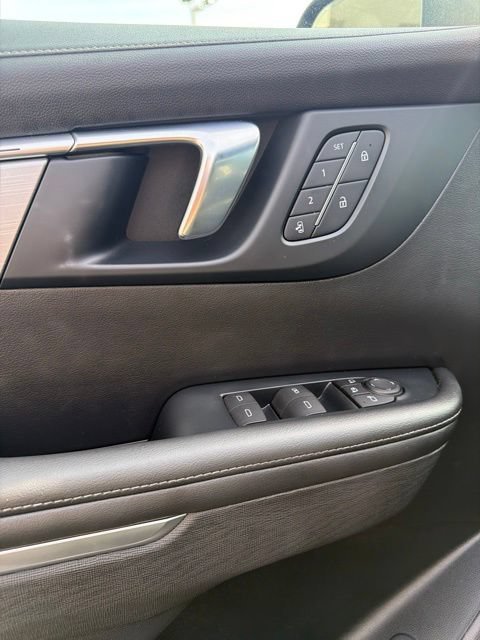 2025 Buick Enclave Preferred - Photo 10
