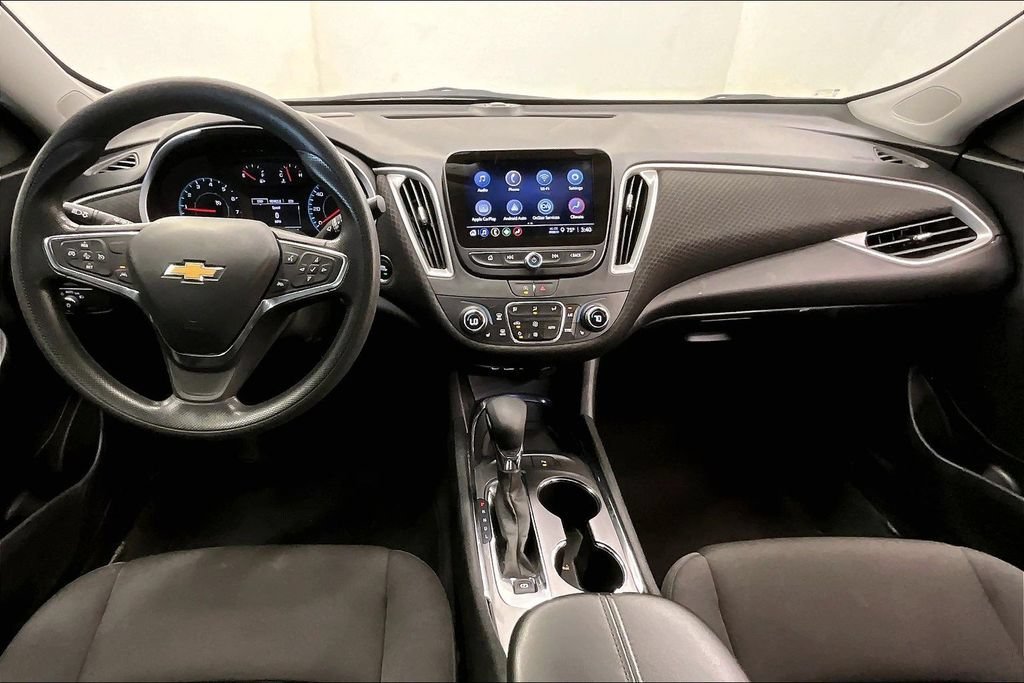 Used 2024 Summit White Chevrolet 1LT image 14