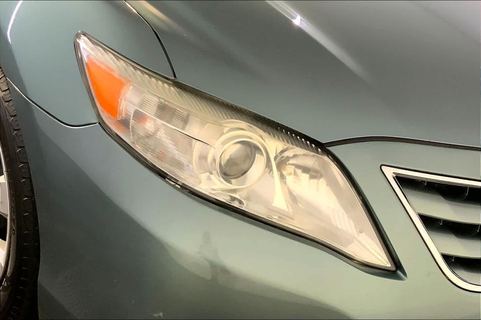 Used 2011 Aloe Green Metallic Toyota LE image 26