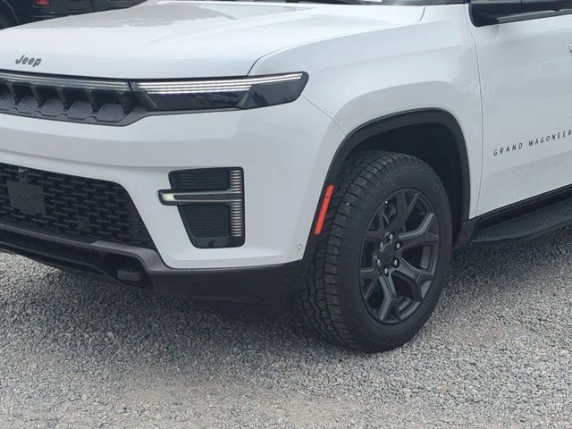 New 2026 Bright White Clearcoat Jeep Upland image 9
