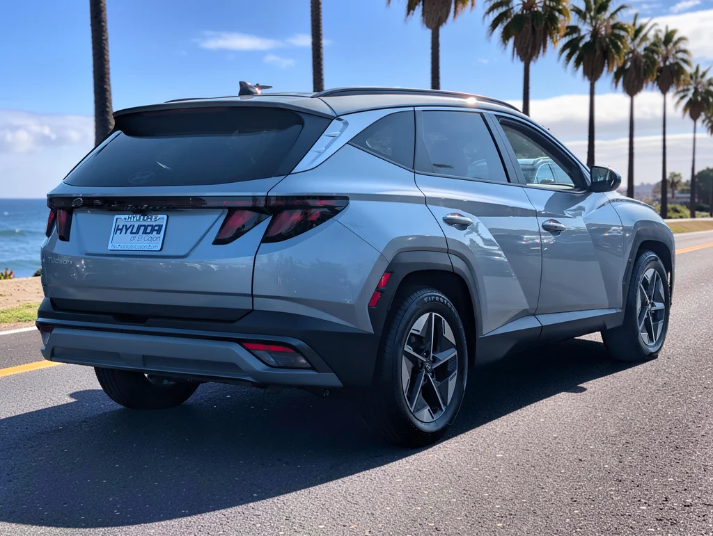 Used 2026 Silver Hyundai SEL image 6