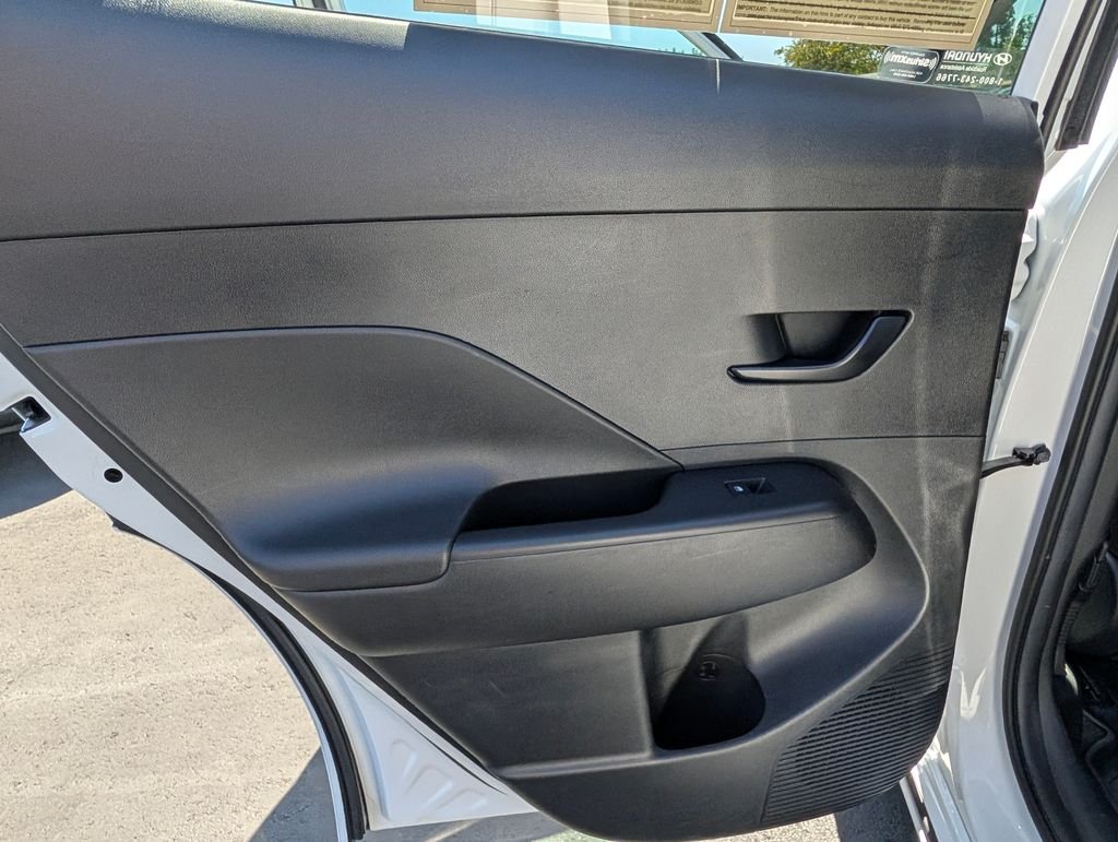 2024 Hyundai Kona EV SEL - Photo 14