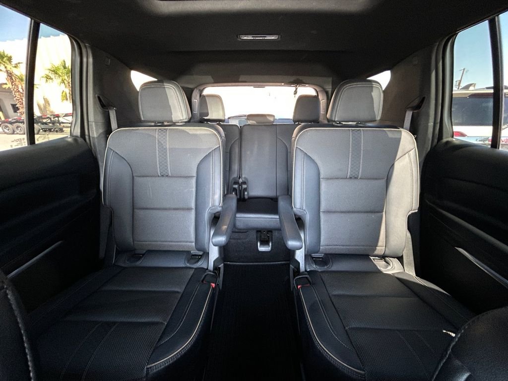 Used 2025 Blue Chevrolet High Country image 19