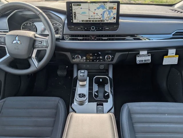 New 2026 White Diamond Mitsubishi SE image 8
