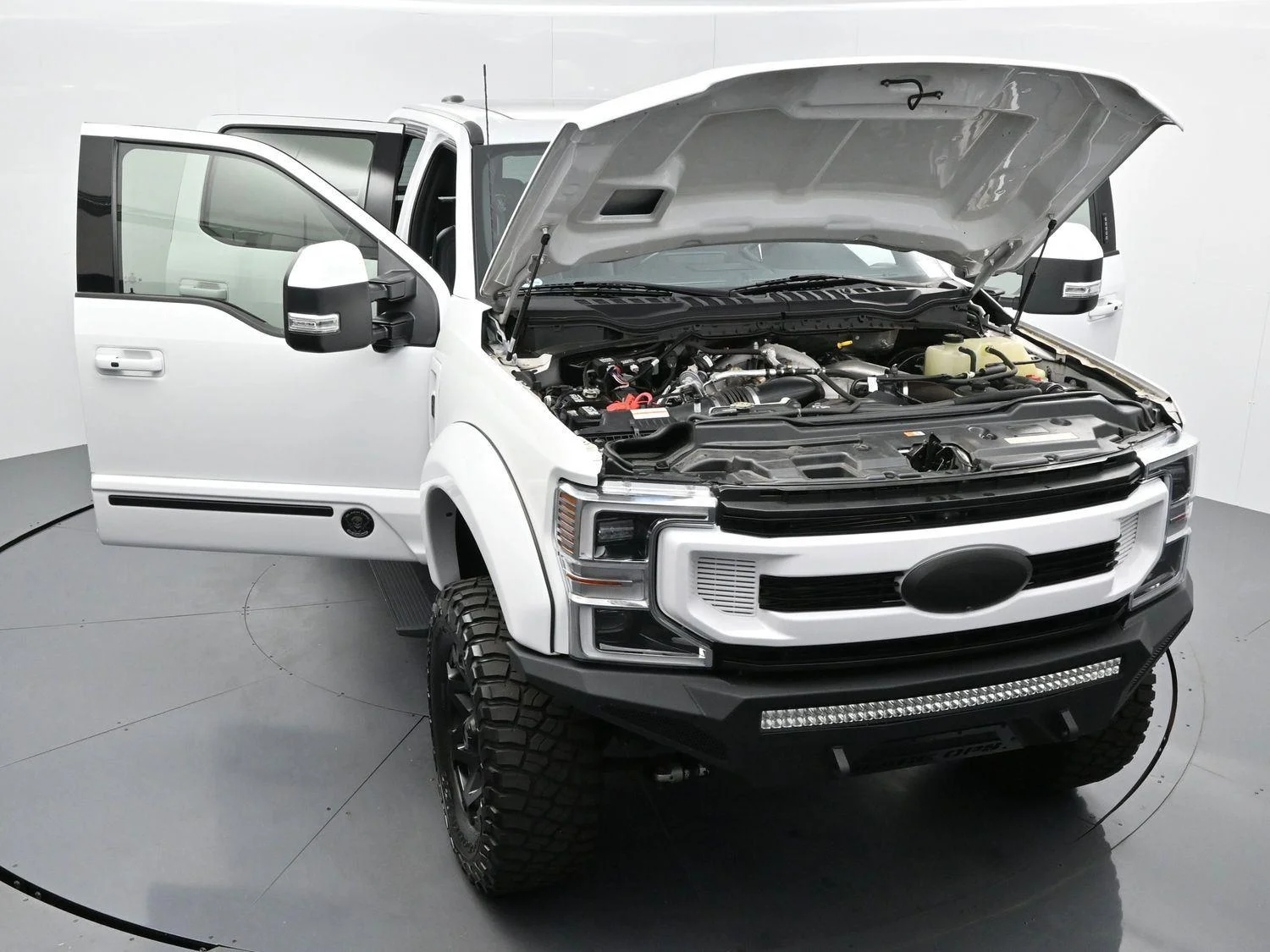 Used 2022 White Ford XL image 50