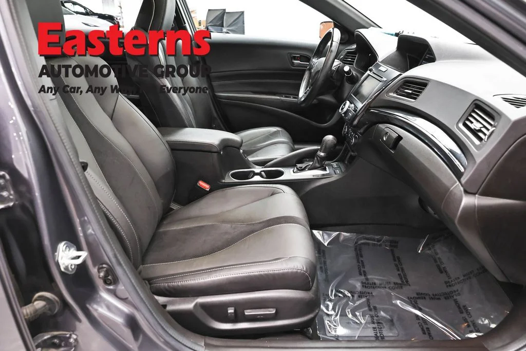 Used 2022 Gray Acura Premium and A-SPEC Packages image 27