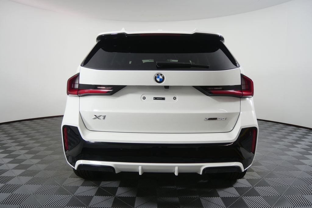 New 2026 Alpine White BMW xDrive28i image 4