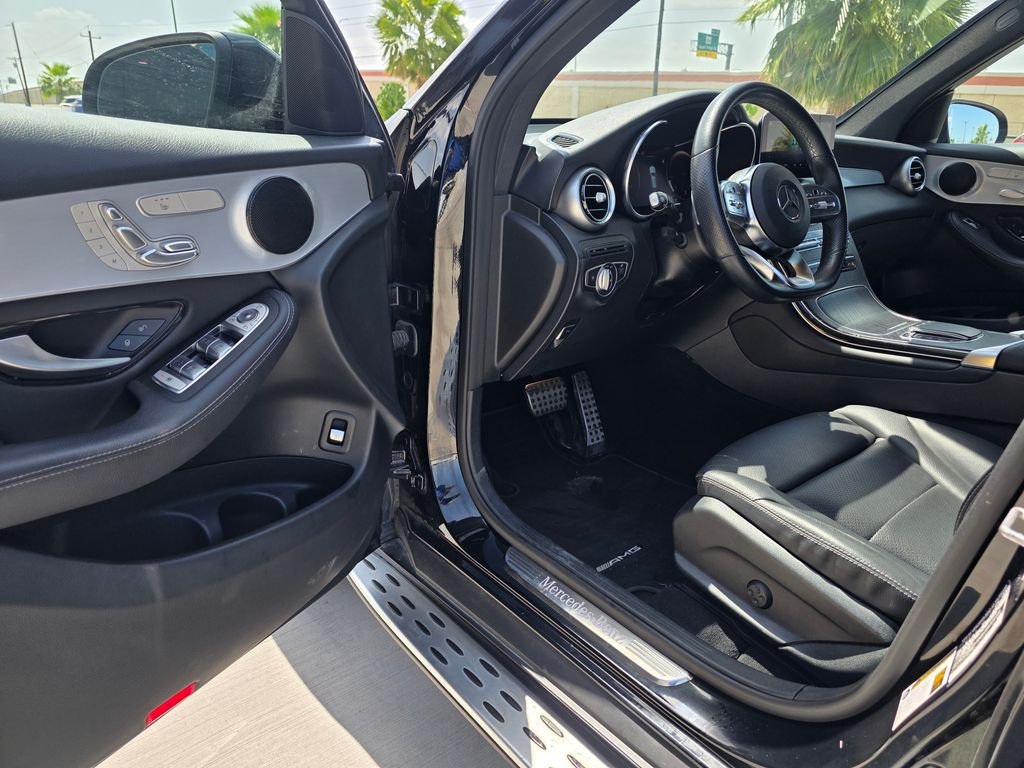 Used 2022 Black Mercedes-Benz GLC 300 image 9