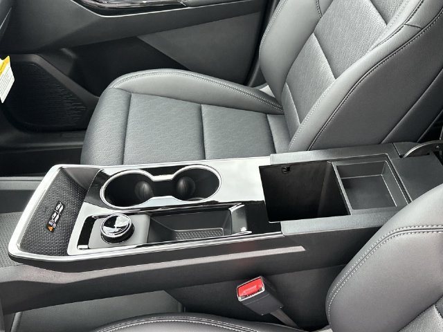 2027 Chevrolet Equinox LT - Photo 22