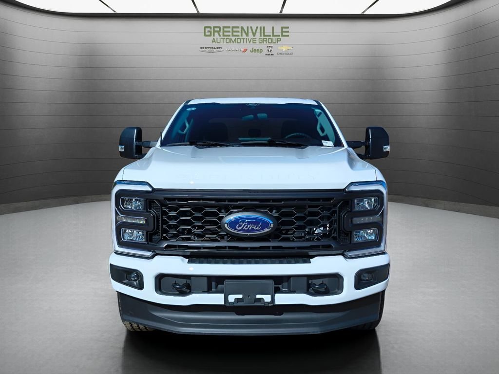 Used 2024 Oxford White Ford XL STX FX4 4X4 CREW CAB image 11