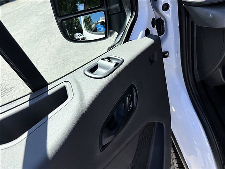 New 2024 Oxford White Ford Cargo Van image 10