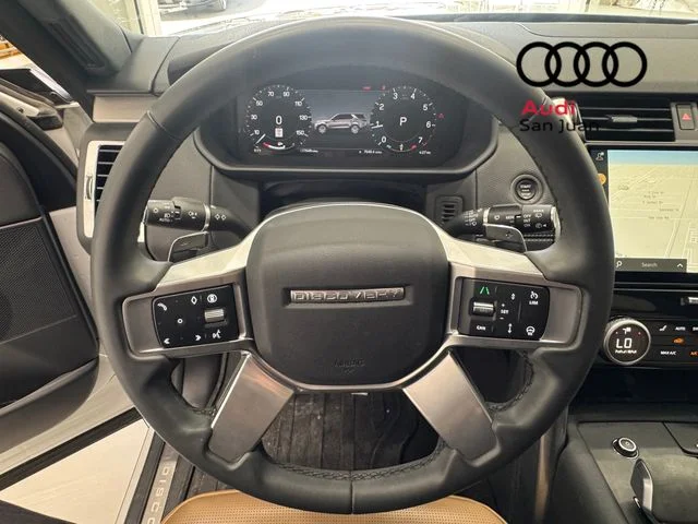 Used 2024 White Land Rover Dynamic SE image 23