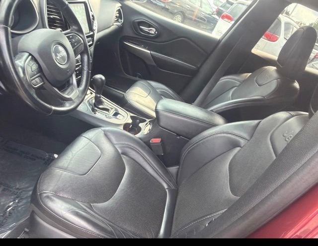 Used 2019 Red Jeep Limited image 12