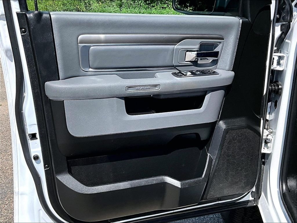 Used 2020 White Ram Warlock image 9